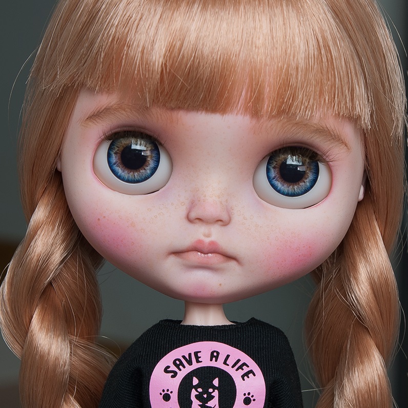 Blythe custom online